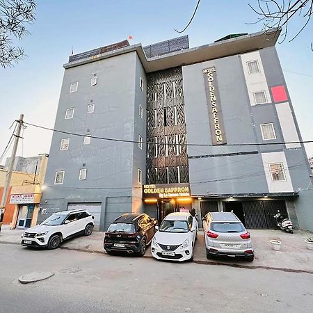 Hotel Golden Saffron By Qotel-Punjabi Bagh Nova Deli Exterior foto