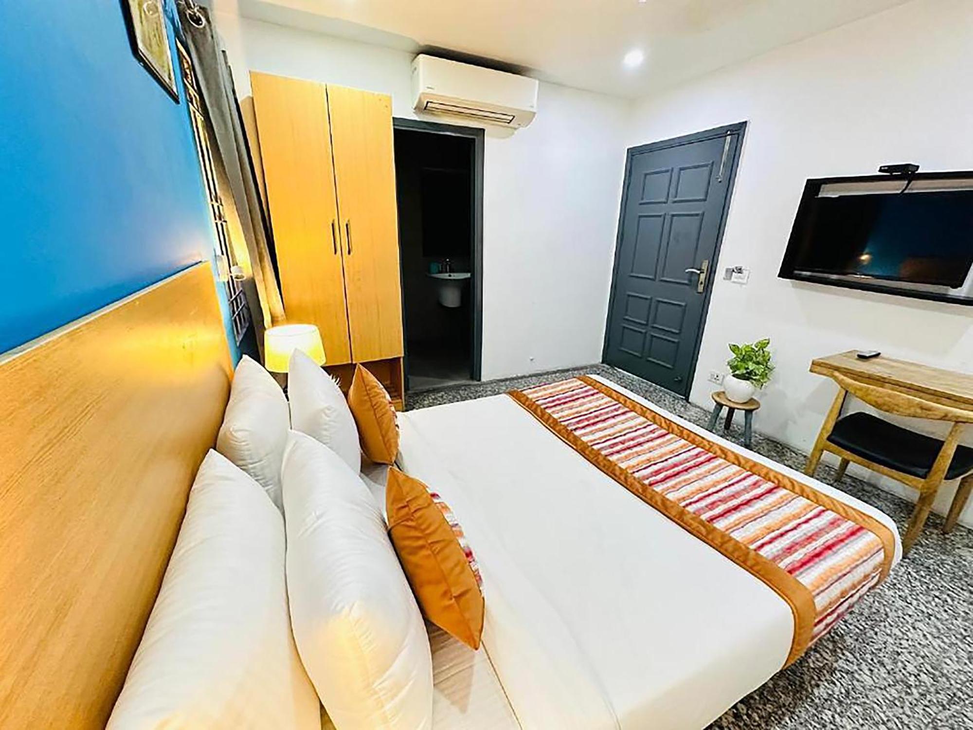 Hotel Golden Saffron By Qotel-Punjabi Bagh Nova Deli Exterior foto
